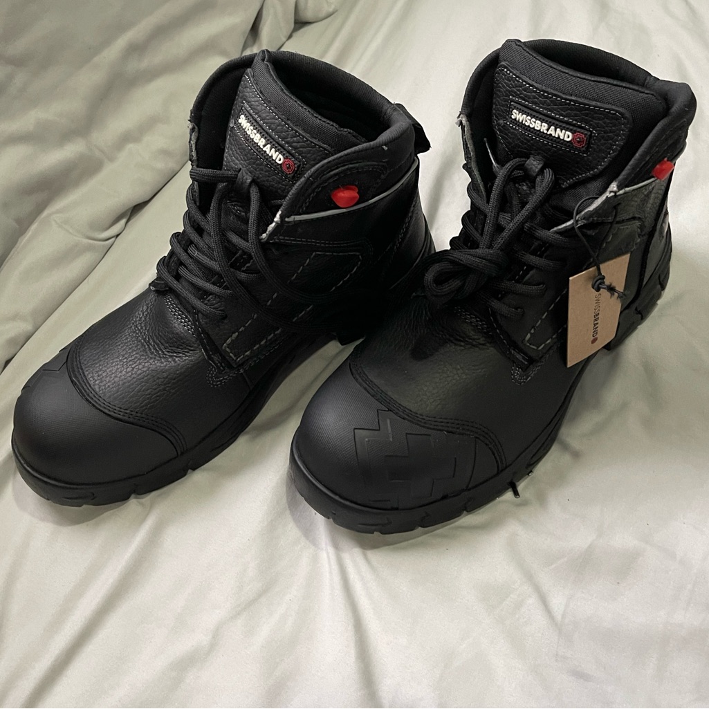 Swiss Brand New Men Boots